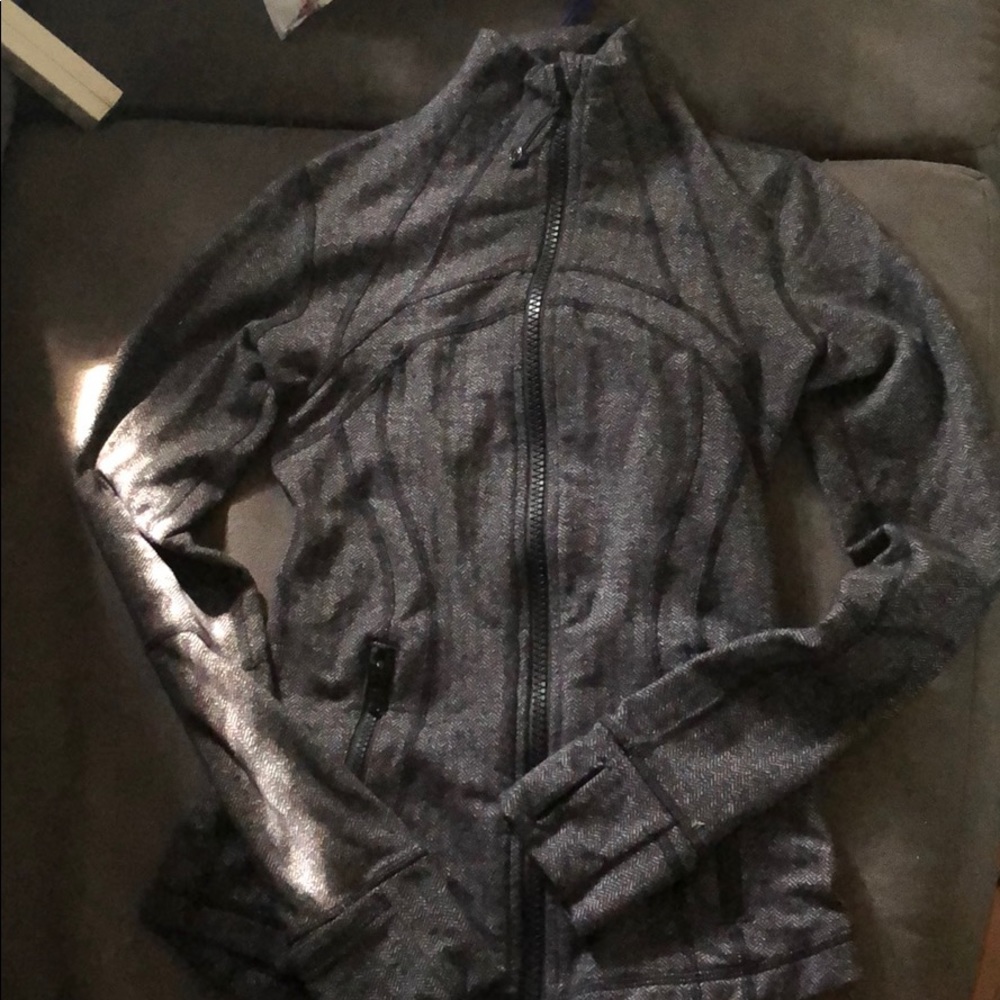 Lululemon define zip up